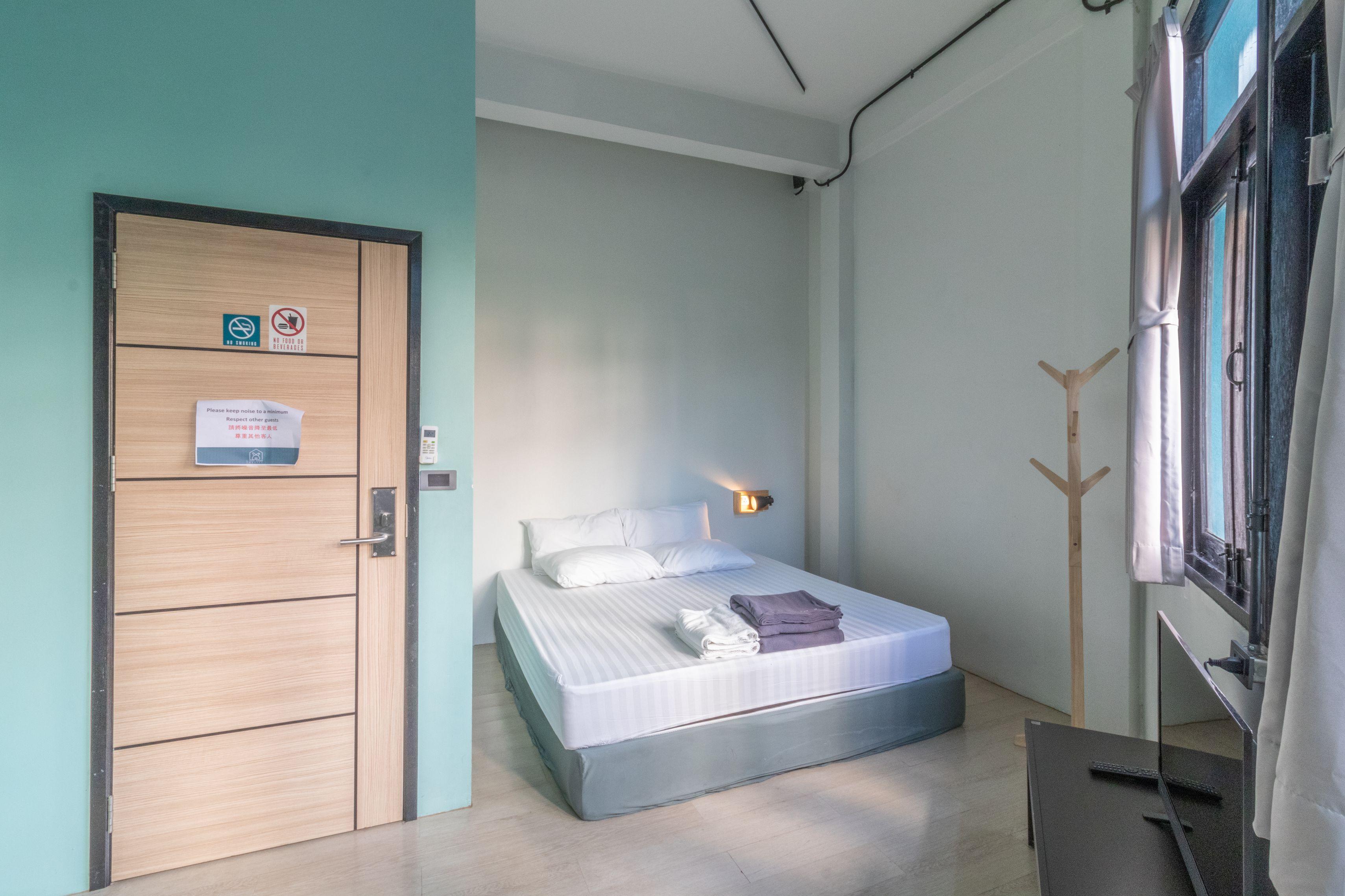 Bunny Burrow Hostel Bangkok Exterior photo