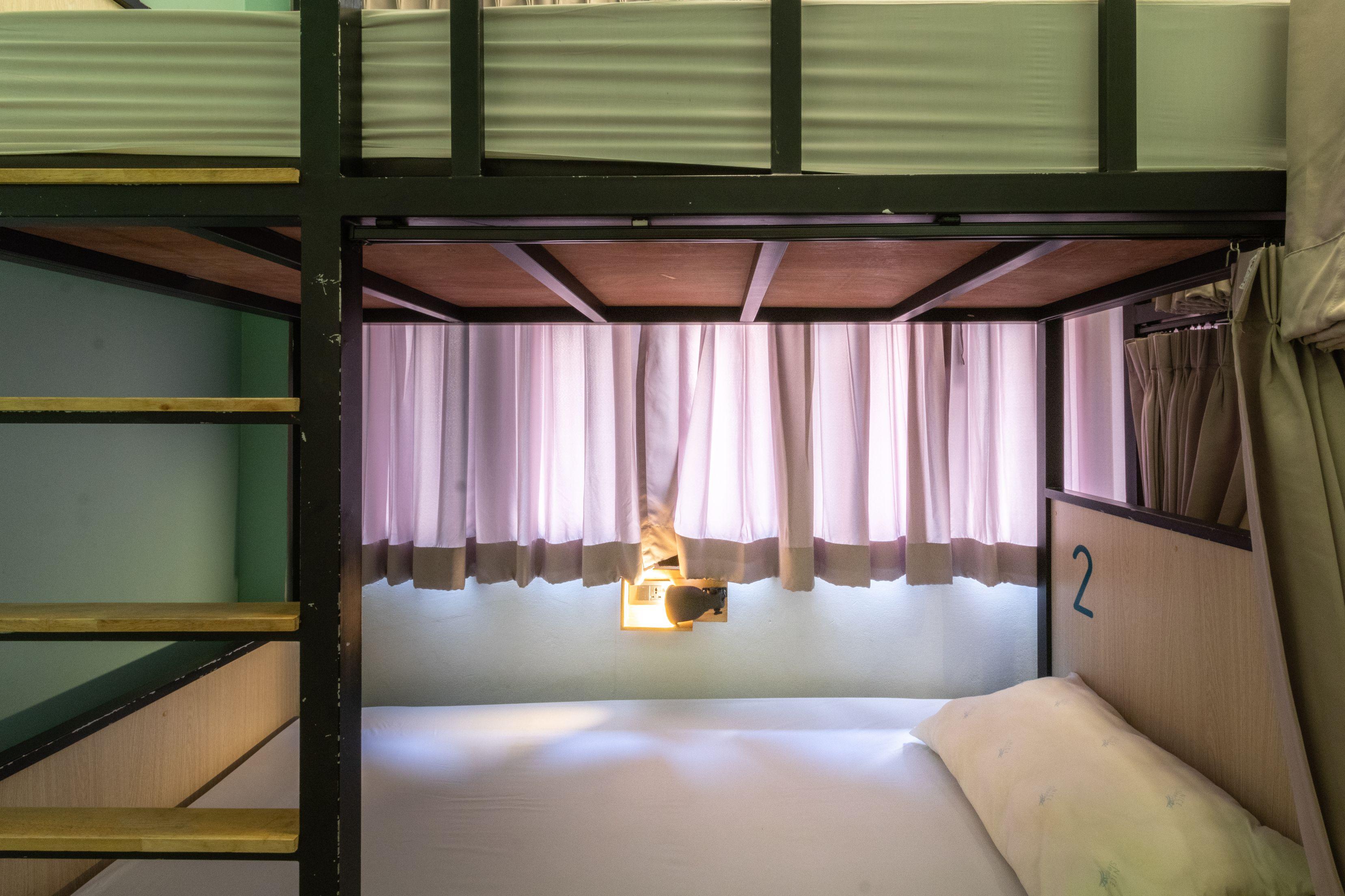Bunny Burrow Hostel Bangkok Exterior photo