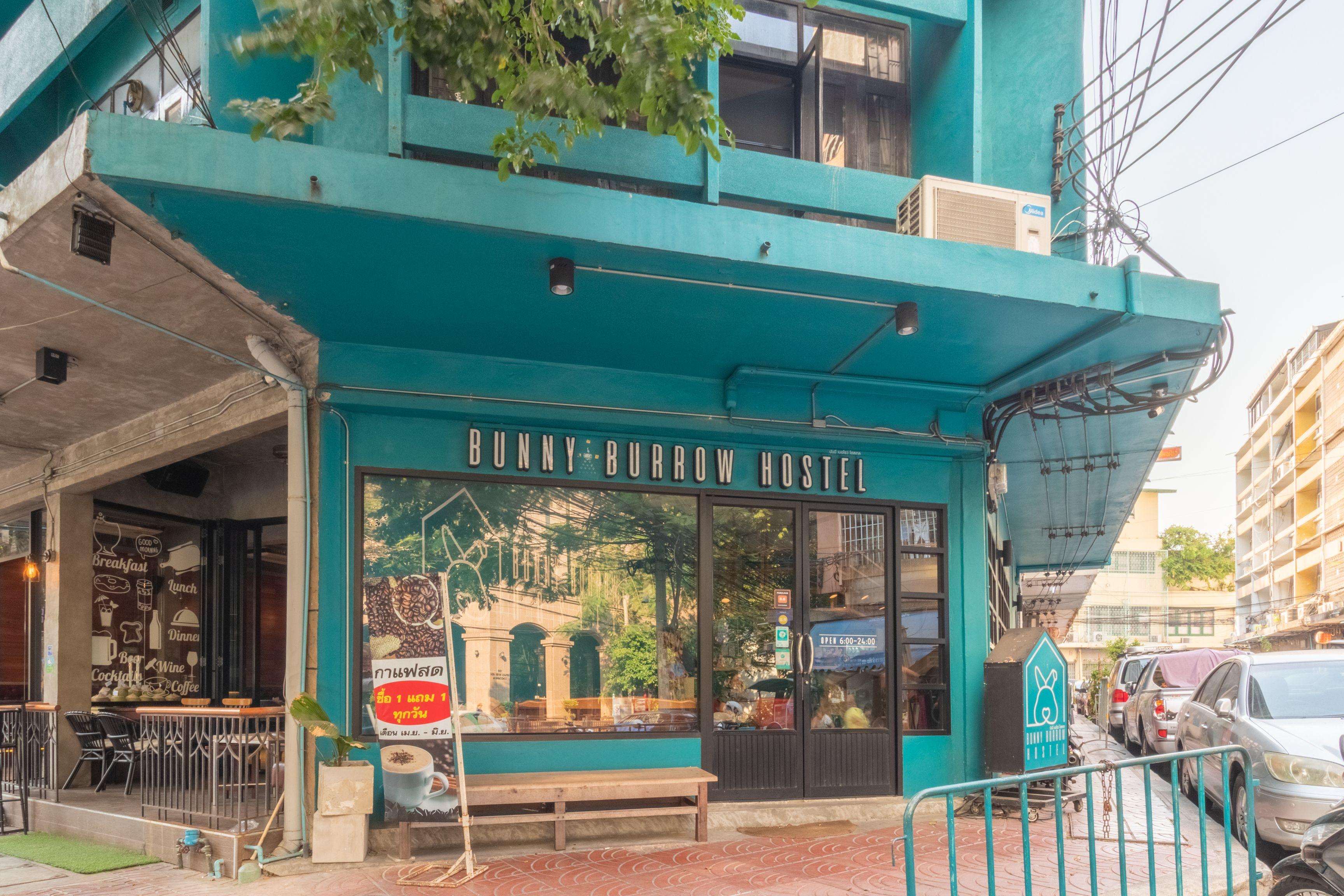 Bunny Burrow Hostel Bangkok Exterior photo