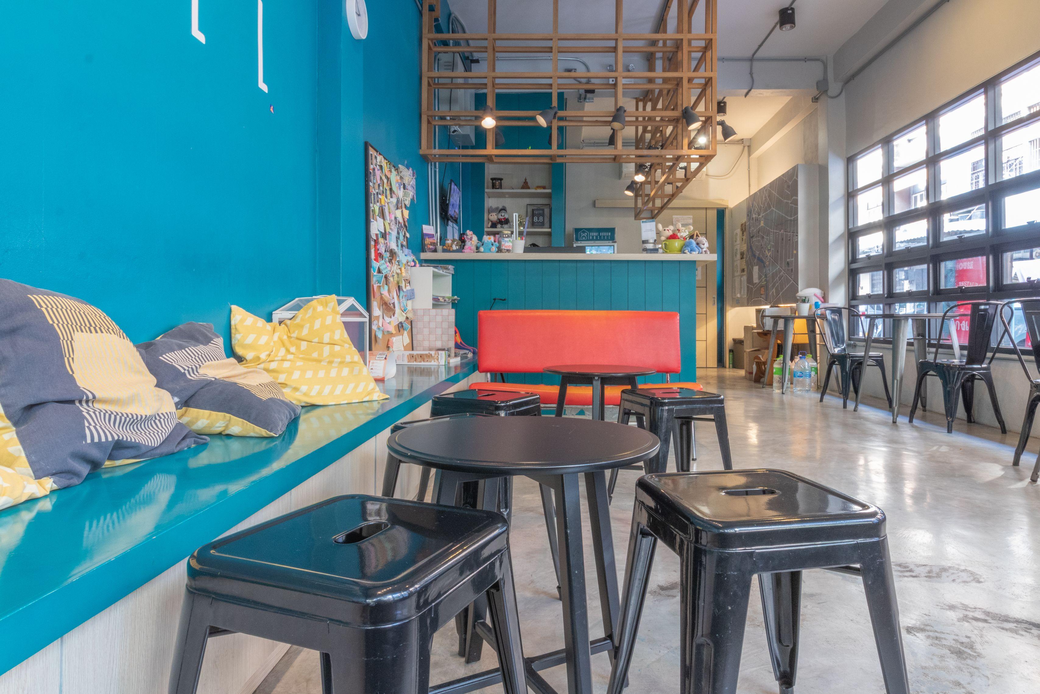 Bunny Burrow Hostel Bangkok Exterior photo