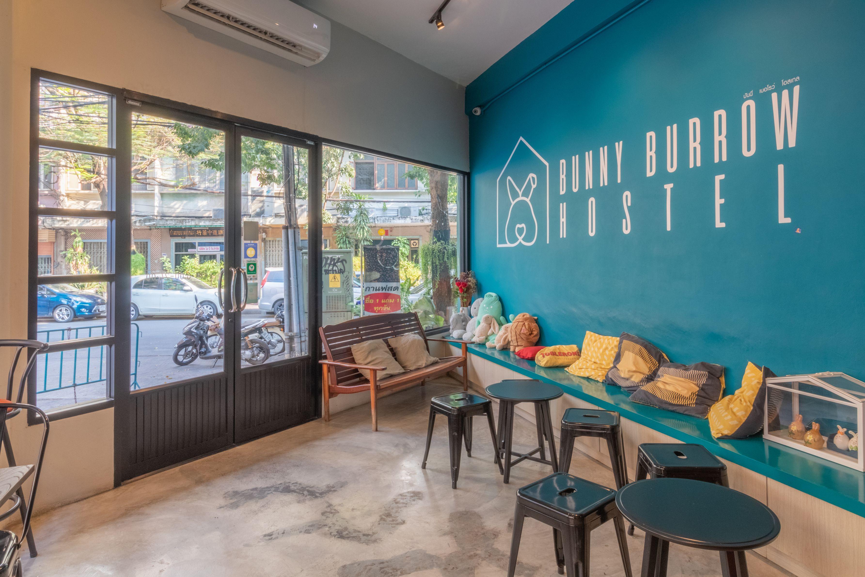 Bunny Burrow Hostel Bangkok Exterior photo
