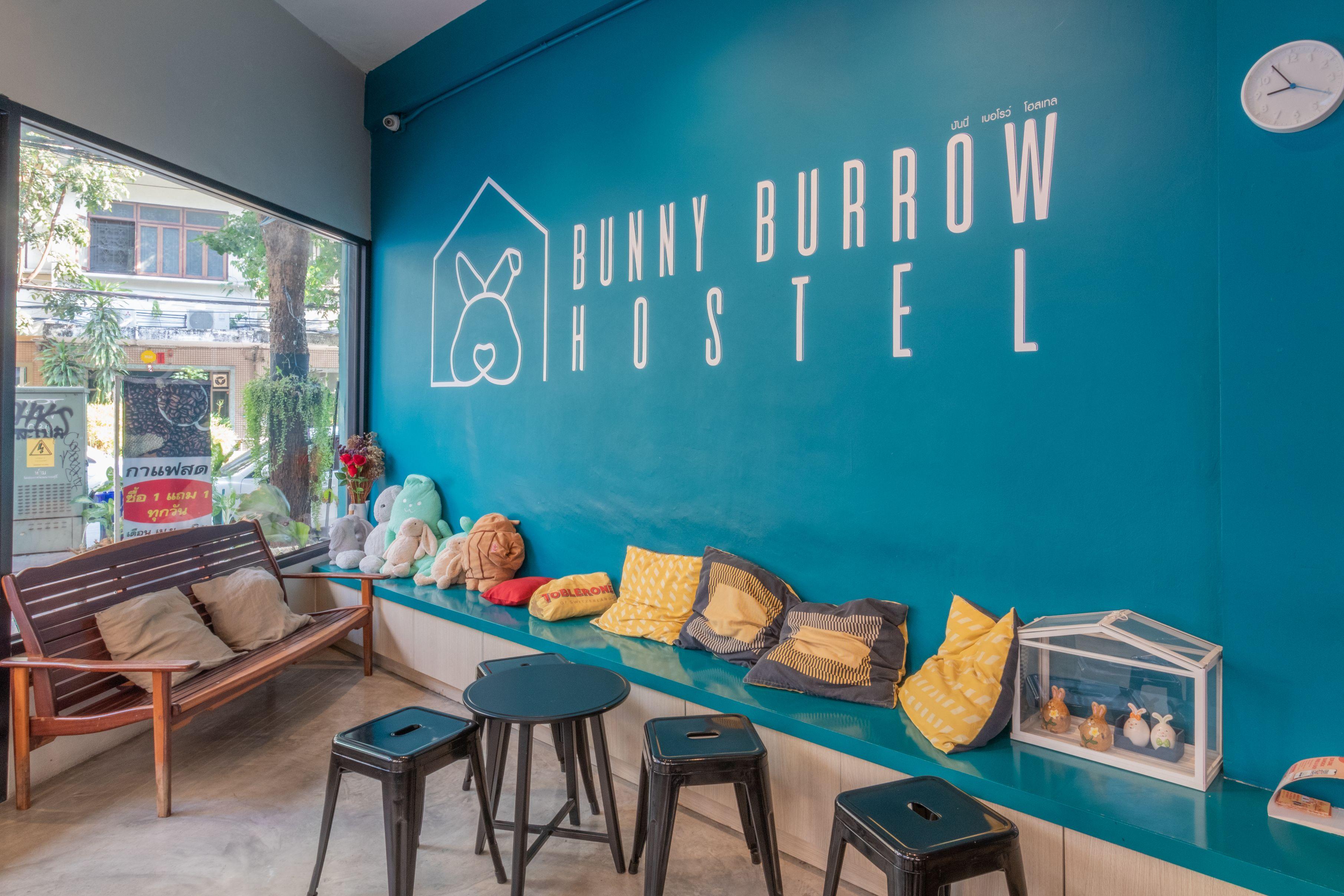 Bunny Burrow Hostel Bangkok Exterior photo