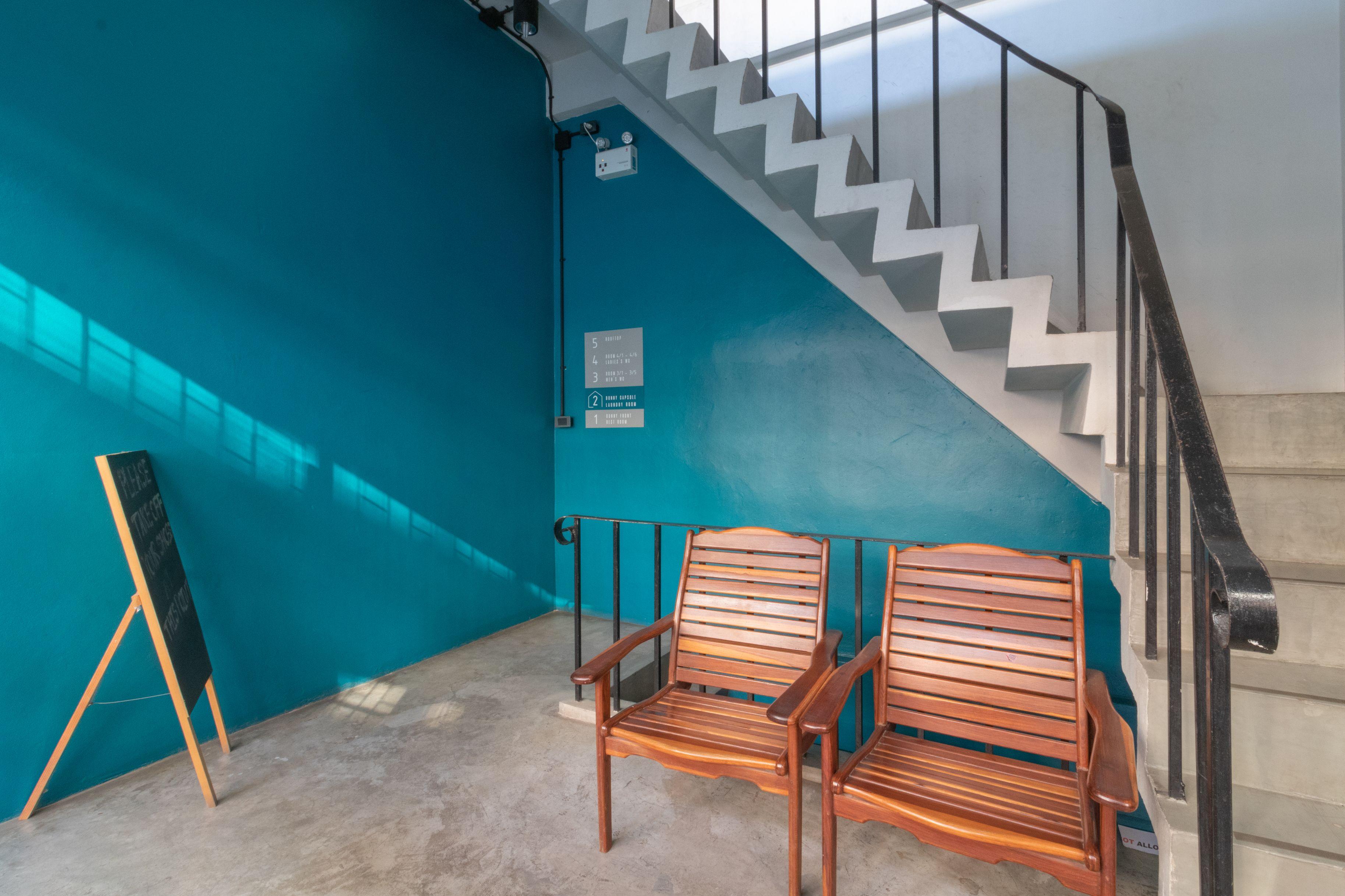 Bunny Burrow Hostel Bangkok Exterior photo
