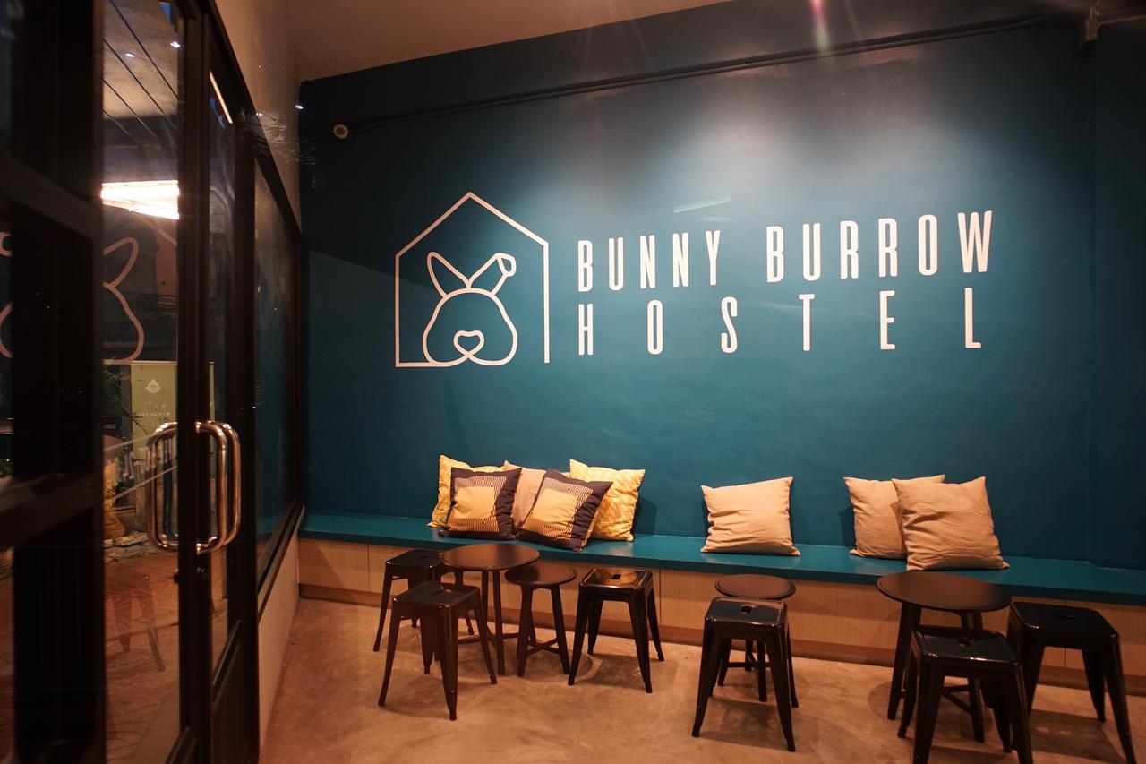 Bunny Burrow Hostel Bangkok Exterior photo