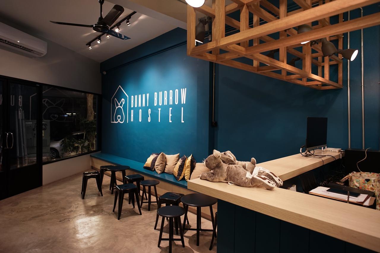 Bunny Burrow Hostel Bangkok Exterior photo
