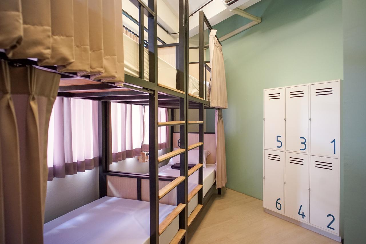 Bunny Burrow Hostel Bangkok Exterior photo