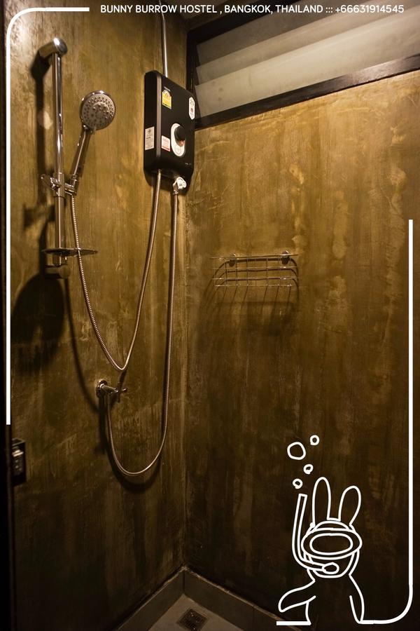 Bunny Burrow Hostel Bangkok Exterior photo